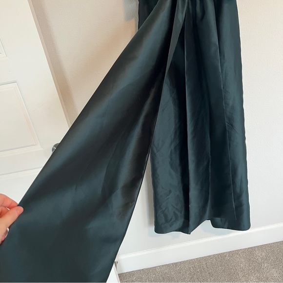 Alfred Sung Strapless Bow Back Satin Column Gown in Evergreen Size 0 - Picture 9 of 13
